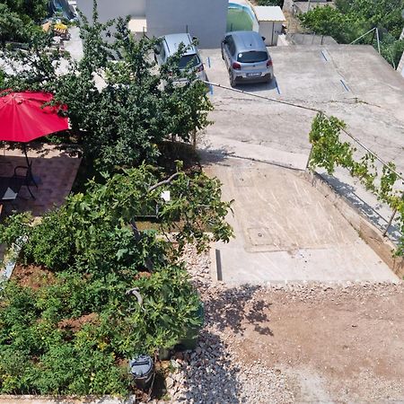 Studio Apartment Simi โตรกีร์ ภายนอก รูปภาพ
