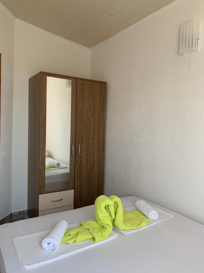 Studio Apartment Simi โตรกีร์ ภายนอก รูปภาพ